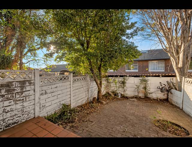2 BEDROOM APARTMENT FOR SALE IN WINDSOR EAST